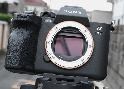 Sony công bố Mirrorless chuyên quay a7S III: Màn xoay lật, quay video 16-bit RAW, hệ thống lấy nét mới