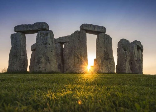 Tìm ra nguồn gốc đá xây dựng bãi đá cổ bí ẩn Stonehenge