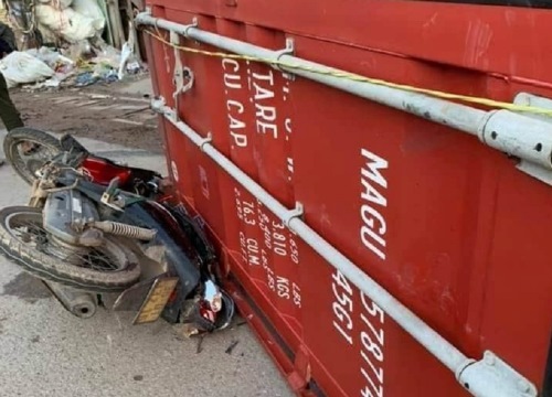 Xe container mất lái, rơi thùng đè chết một phụ nữ ở Bình Dương