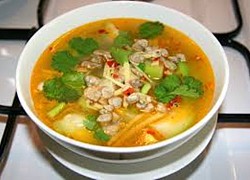 Cuối tuần nấu canh chua hến, khế thanh mát đãi cả nhà