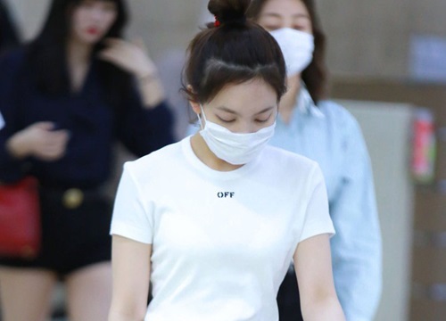 Nayeon (TWICE) không quá cao, toàn mặc đồ đơn giản nhưng style vẫn sành điệu và tôn dáng hết cỡ