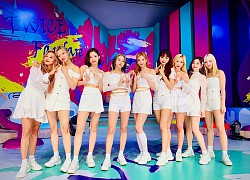 Comeback tại Hàn bị chê hát thảm hại, đến sân khấu live tiếng Nhật 'Fanfare' đầu tiên Twice lại bất ngờ nhận 'mưa' lời khen từ Knet vì điều này