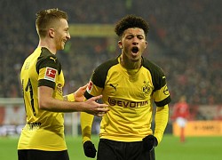 Jadon Sancho đặt một chân tới MU