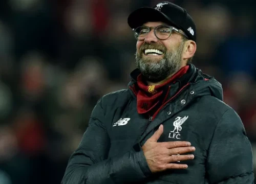 Liverpool lấy lại thể diện, Klopp làm rõ tin đồn mua siêu sao của Bayern