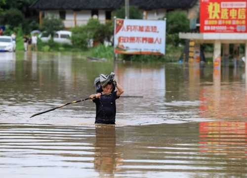 Nghiên cứu 60 năm mưa bão ở TQ: Chuyên gia phát hiện điểm bất thường, đưa ra dự báo "không ai muốn tin"