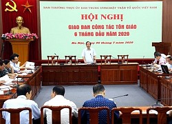 Phát huy vai trò của người uy tín, người tiêu biểu trong vận động đồng bào tôn giáo