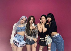 Stylist lại "dí" cho Jennie và Rosé trang phục biểu diễn khó cảm, Lisa thì mờ nhạt, được mỗi Jisoo khá khẩm nhất