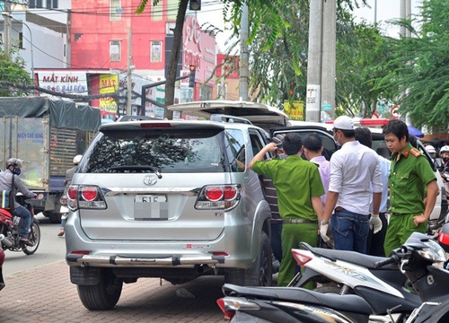 Xác định danh tính người đàn ông tử vong trong xe ô tô ở cầu giấy