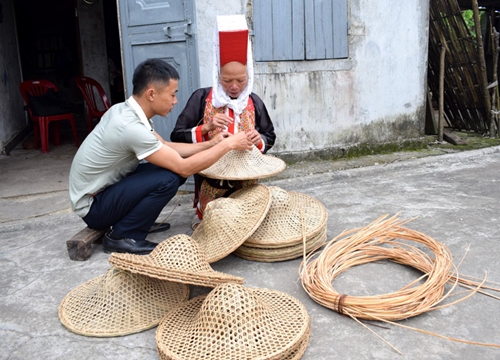 Xây dựng làng văn hóa người Dao: Tiềm năng phát triển du lịch Đầm Hà