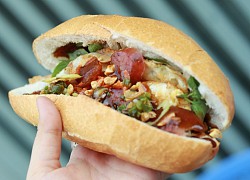 Bánh mì bò bía không tên 15 năm gây ghiền núp hẻm ở Sài Gòn