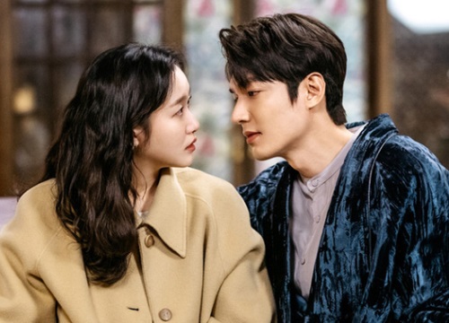 Chủ đề hot nhất hôm nay "Lee Min Ho chắc chắn đang hẹn hò Kim Go Eun": Lộ bằng chứng cùng mừng sinh nhật, qua lại quá rõ!