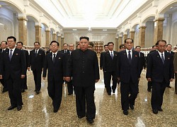 Kim Jong-un viếng ông nội