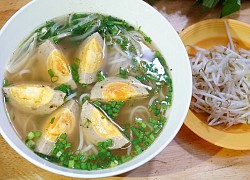 Phở bò viên trứng muối lạ lạ quen quen độc quyền chỉ Sài Gòn mới có