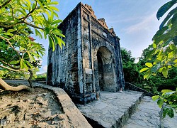 'Cổng trời' trên đỉnh Đèo Ngang