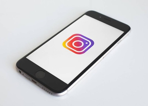 Instagram gỡ bỏ các bài đăng thúc đẩy liệu pháp chuyển đổi