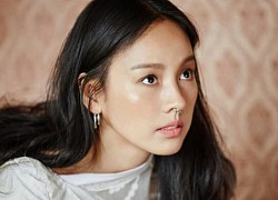 Lee Hyori khóc xin lỗi sau vụ livestream đi hát karaoke