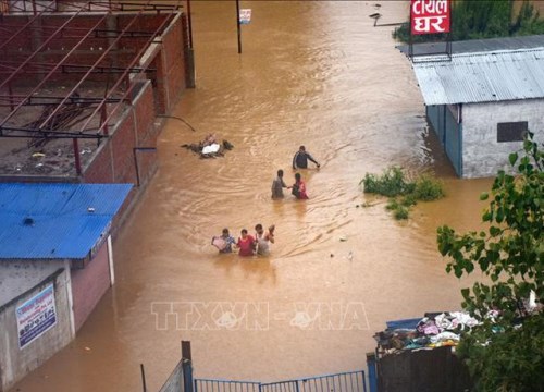 Lũ lụt, lở đất làm hơn 40 người chết ở Nepal