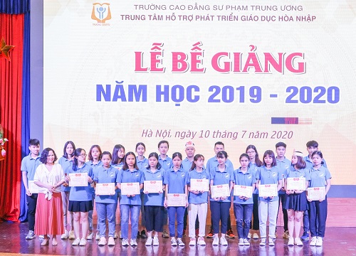 Ngân vang tiếng chuông ủng hộ quyền đi học của trẻ em khuyết tật