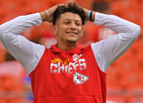 Patrick Mahomes, ngôi sao NFL và hợp đồng nửa tỷ đô