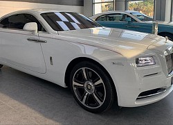 Rolls-Royce Wraith &#8216;lướt&#8217; tại Dubai được chào bán hơn 9 tỷ khi về Việt Nam &#8211; Xe siêu sang giá mềm cho giới nhà giàu