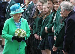 Sau phát ngôn 'động chạm' bà nội của Harry, dân tình đào lại phản ứng của Nữ hoàng khi nghe tin vợ chồng cháu trai rời gia tộc