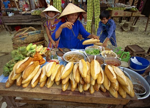 9 món ăn khách ngoại quyết không bỏ lỡ khi đến Việt Nam