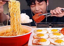 Cứ tưởng làm mukbang vừa được ăn vừa &#8220;hái ra tiền&#8221; nhưng các Youtuber xứ Hàn đang phải đứng trước thách thức khắc nghiệt