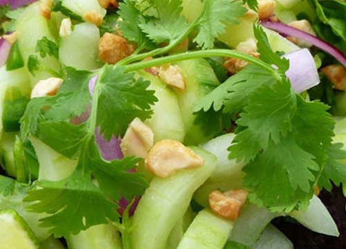 Salad dưa chuột kiểu Thái