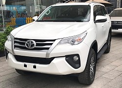 Toyota Fortuner giảm giá cao nhất hơn 100 triệu đồng tại đại lý, bản mới rục rịch ra mắt trong năm nay