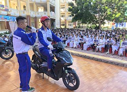 Tuyên truyền xây dựng &#8220;Văn hóa giao thông&#8221; cho học sinh THPT