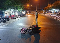 CLIP: Lao thẳng sang đường, bé gái bị tông kinh hoàng và cái kết đớn đau cho người lái xe máy