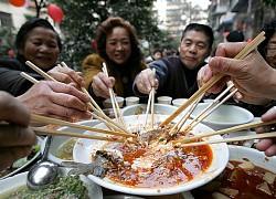 Đây là thói quen ăn cơm nguy hiểm của nhiều người Việt, hãy thay đổi ngay trước khi gia đình bạn "rước" đủ thứ bệnh