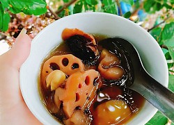 Giải nhiệt với chè sen thập cẩm