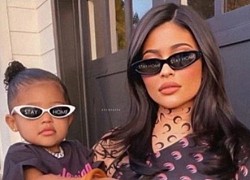 Kylie Jenner mua túi Louis Vuitton cho con gái hết bao nhiêu tiền mà bị mắng dữ dội?