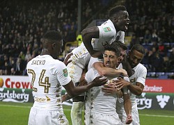 Leeds United chính thức trở lại Premier League sau 16 năm vắng bóng