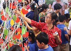 Nghẹn ngào lời ước "Trường giảm học phí để bố mẹ không phải cày tiền, có thêm 15 phút với con" trong buổi tổng kết năm học khác lạ