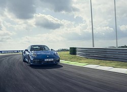 Ra mắt Porsche 911 Turbo 2021, sức mạnh không hề thua kém các siêu xe triệu đô