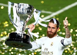 Ramos bị thổi phạt vì bắt chước Messi kiến tạo từ chấm 11 m