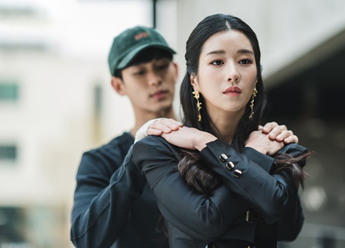Bên Cạnh Kim Soo Hyun Và Seo Ye Ji, Còn Một Cặp Đôi Cưng Muốn Xỉu Ở Điên  Thì Có Sao Đó Nha! - Phim Châu Á - Việt Giải Trí