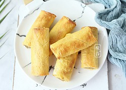 Chỉ với bánh mì và chuối, có ngay món bánh cuộn siêu tốc cho cả nhà