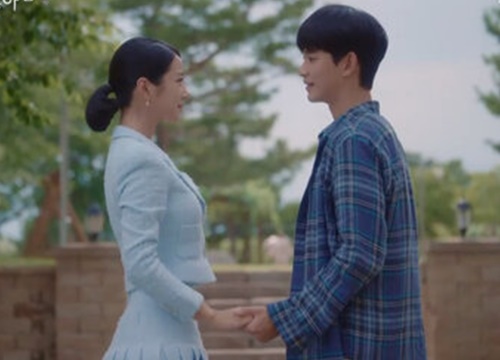 ‘Điên thì có sao’ tập 9: Kim Soo Hyun bị anh trai từ mặt vì hôn Seo Ye Ji?