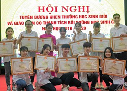 Hội bạn 7 năm chói chang thành tích: Trai xinh gái đẹp cùng đạt học sinh giỏi, tuyển thẳng đại học