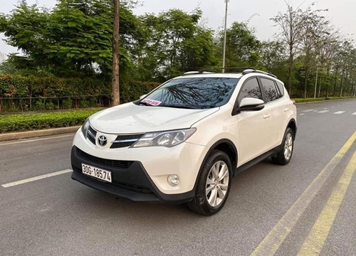 Toyota RAV4 xài 7 năm giá ngang Hyundai SantaFe mới