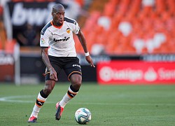 Valencia thanh lý 8 cầu thủ, MU tóm ngay hàng "nóng"
