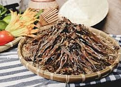 Về miền Tây đừng quên nhắm rượu đế với 'vũ nữ chân dài' - Món ngon đặc sắc hiếm nơi nào có được