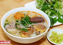 Đặc sản bún bò Huế - món "súp" Việt ngon nhất thế giới