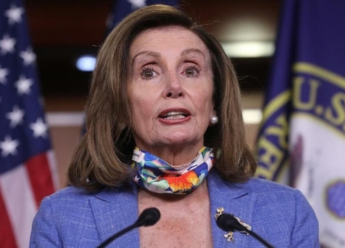 Pelosi gọi nCoV là 'virus Trump'