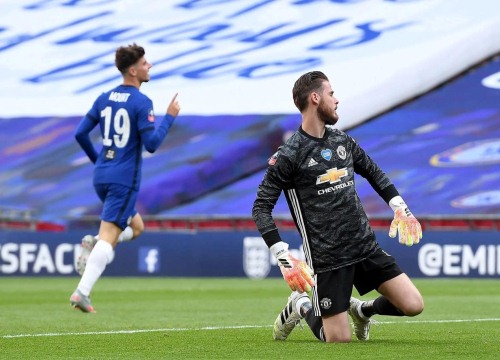 Phòng thay đồ MU "dậy sóng" vì De Gea