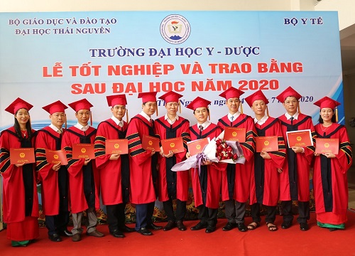 Trường ĐH Y - Dược (ĐH Thái Nguyên): Trao bằng cho hơn 200 tiến sĩ, thạc sĩ, bác sĩ