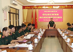 Kiểm tra công tác giáo dục khoa học xã hội và nhân văn tại Trường Sĩ quan Công binh